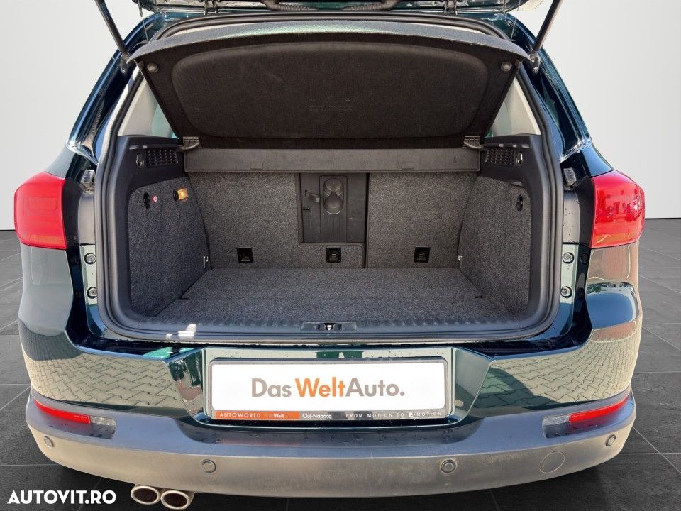 Volkswagen Tiguan - 12