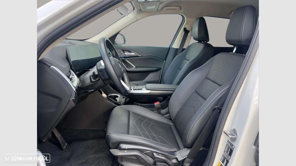 BMW iX1 eDrive20 - 12