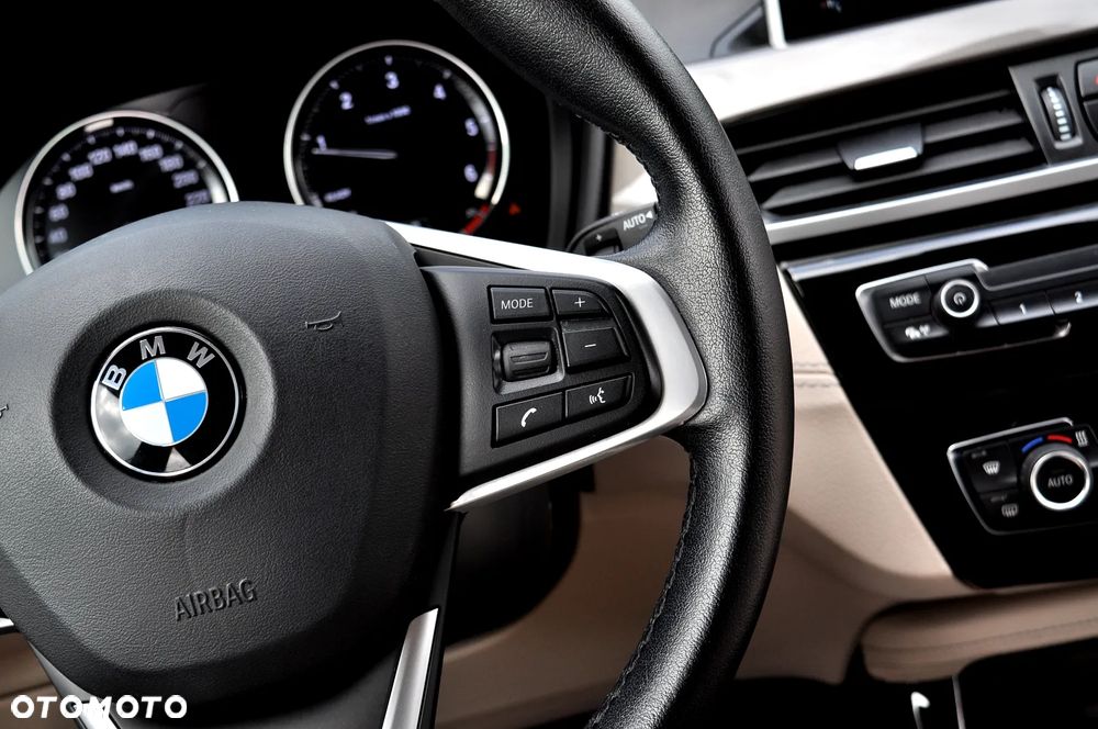 BMW X1 xDrive20d xLine sport - 27