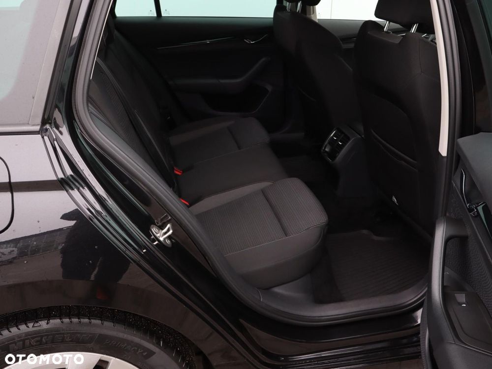 Skoda Octavia 1.5 TSI e-TEC DSG Ambition - 7