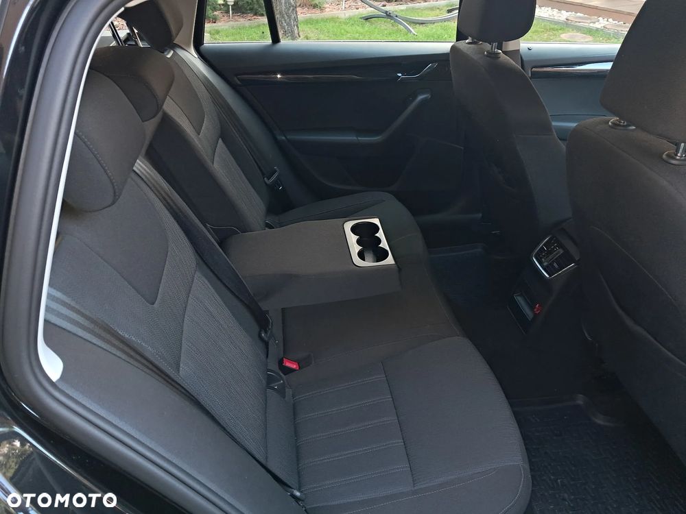 Skoda Octavia 2.0 TDI Style - 4