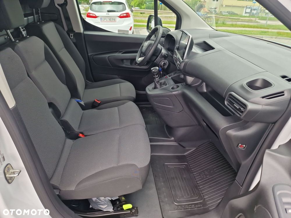 Toyota PROACE CITY - 17