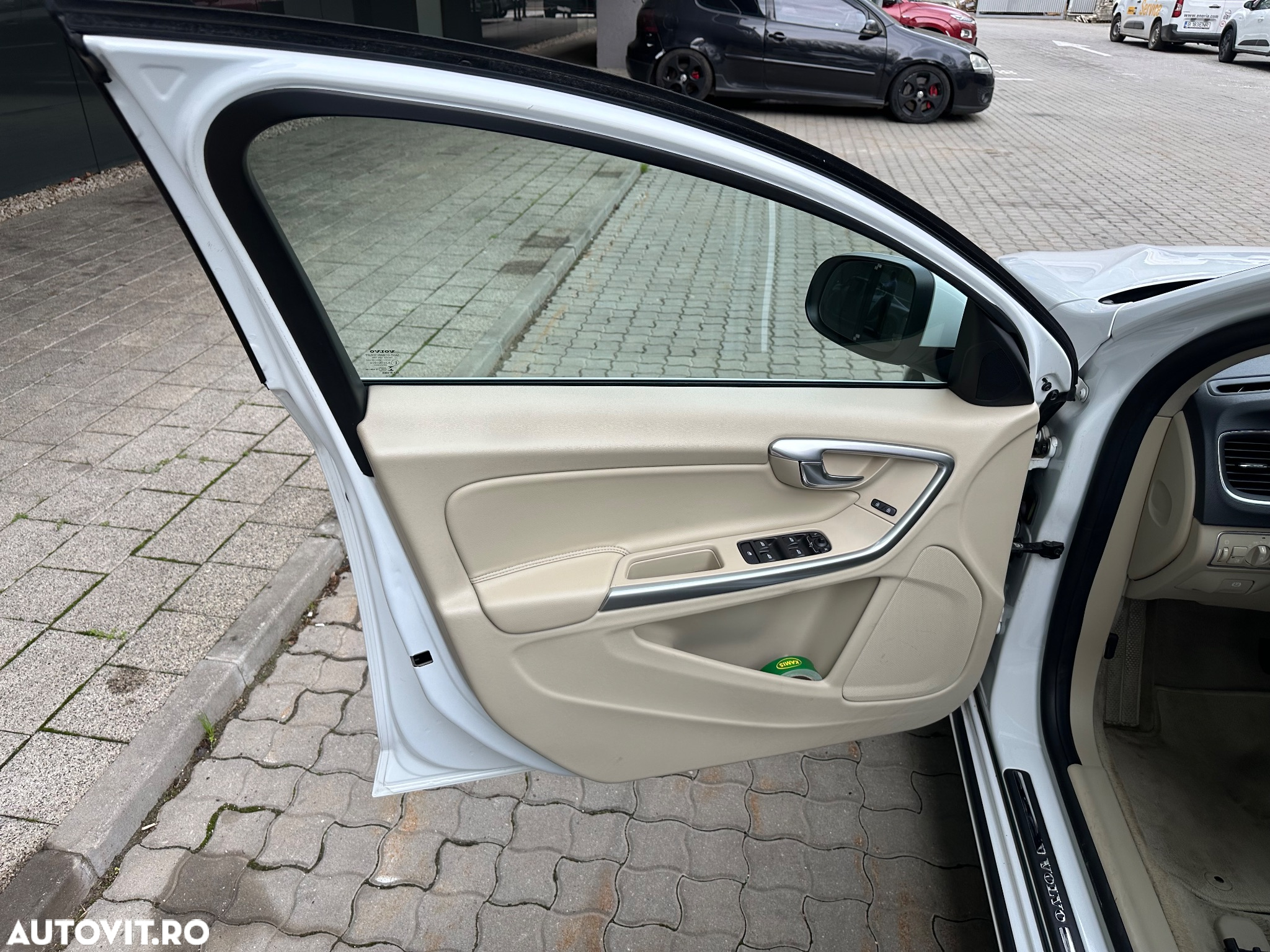 Volvo S60 T3 Momentum - 15