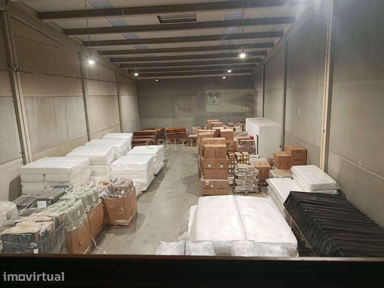 Pavilhão Comercial à Venda no Centro Empresarial de Paredes - Grande imagem: 4/18