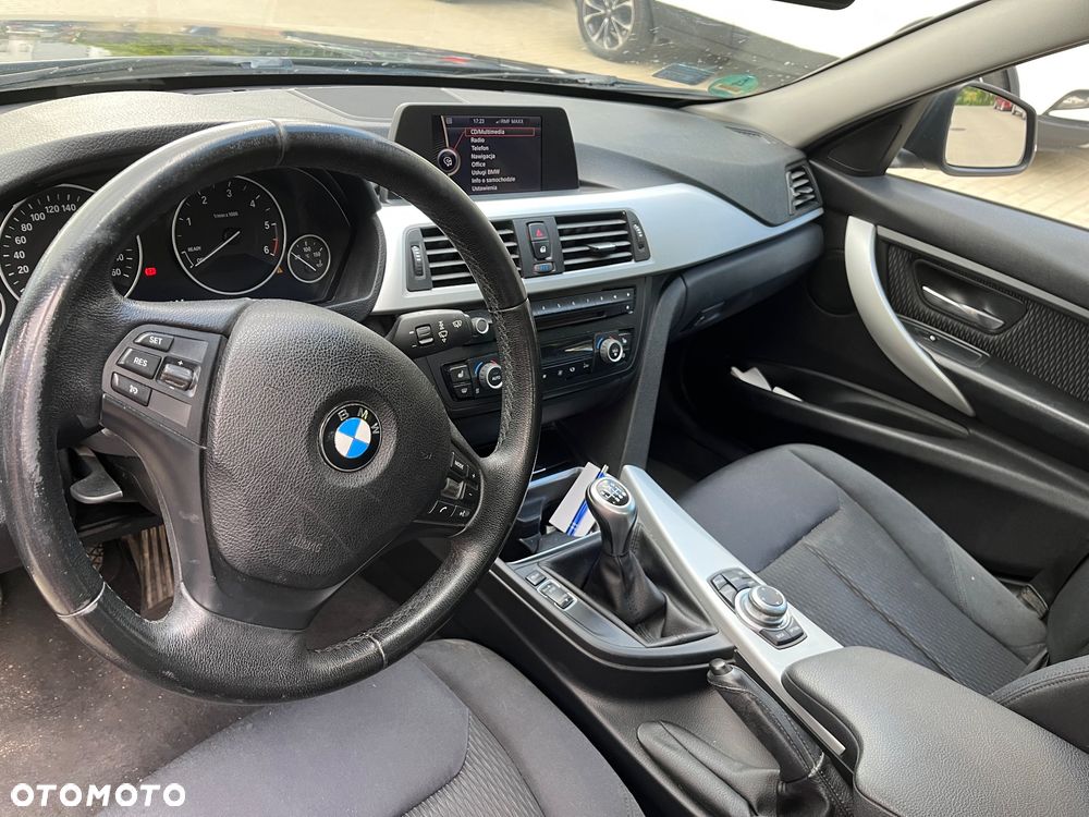 BMW Seria 3 318d - 6