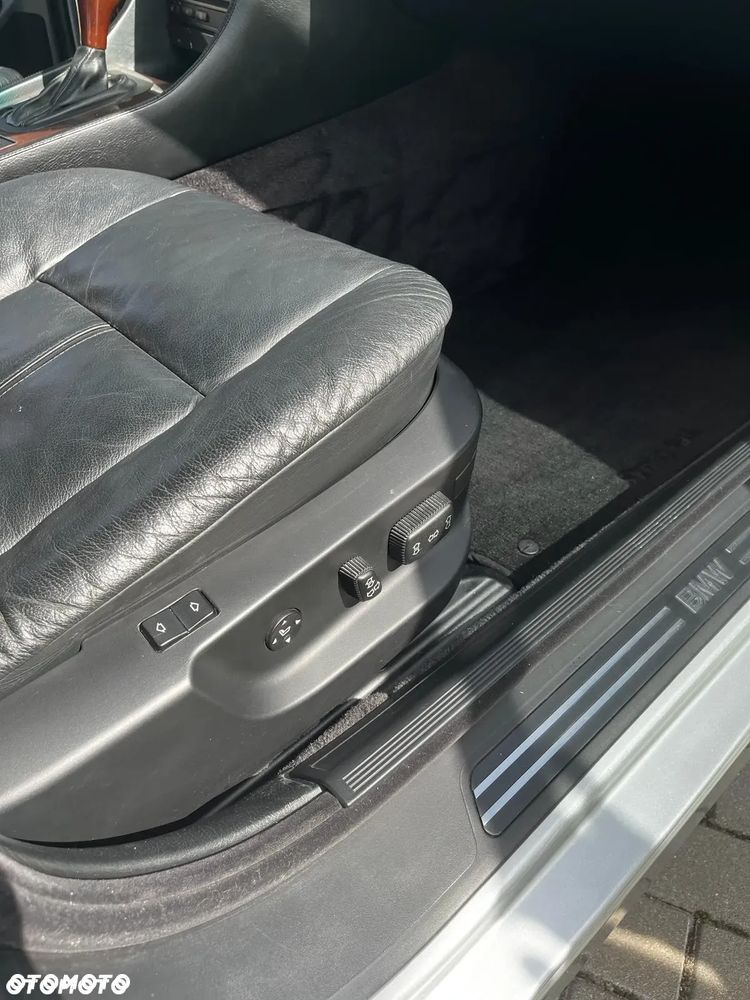 BMW Seria 7 740i - 5