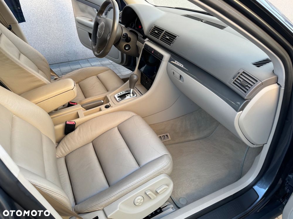 Audi A4 Avant 3.0 Multitronic - 10
