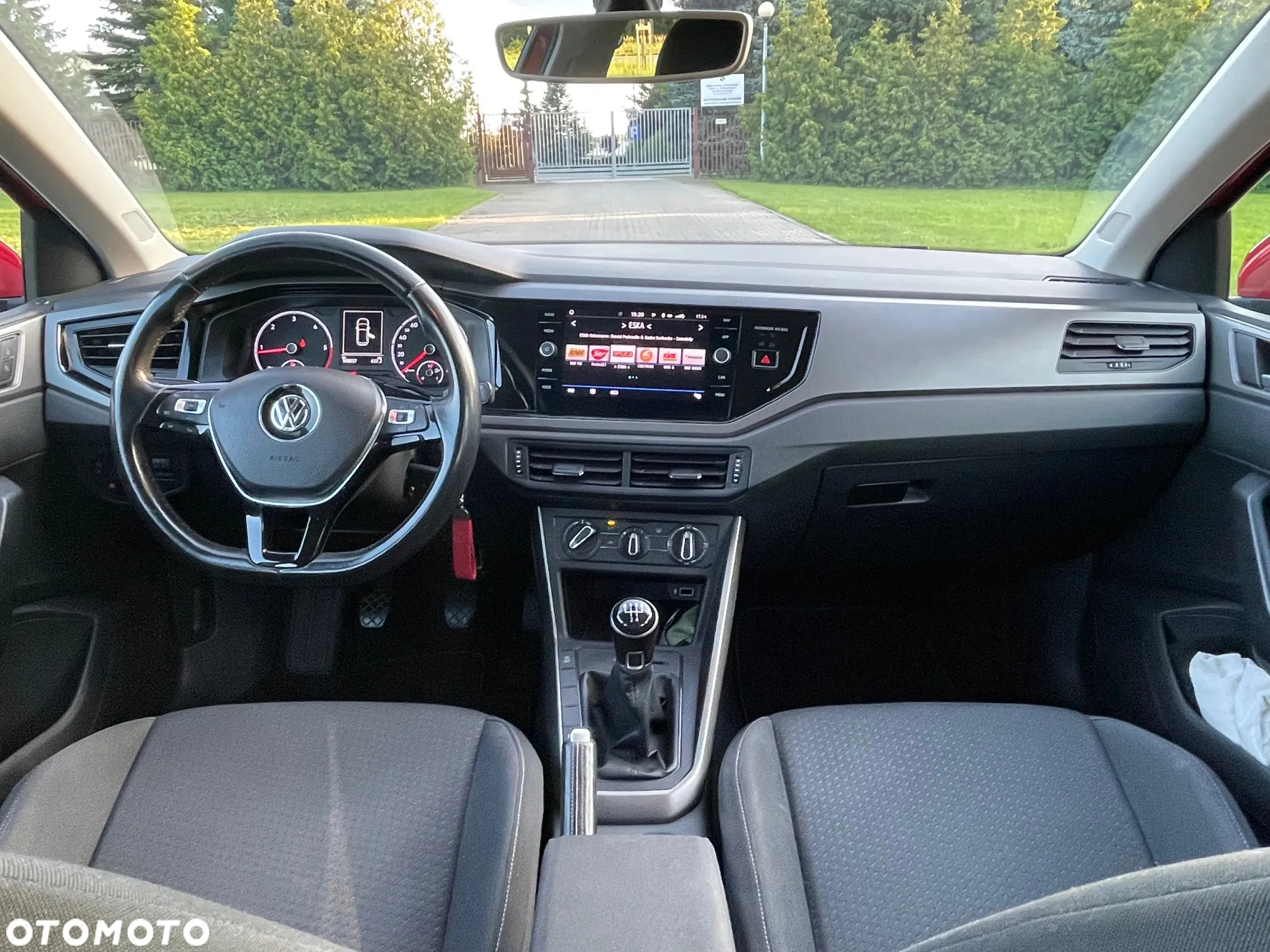 Volkswagen Polo 1.6 TDI SCR Comfortline - 12
