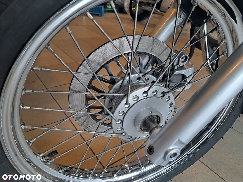 Suzuki Intruder - 15