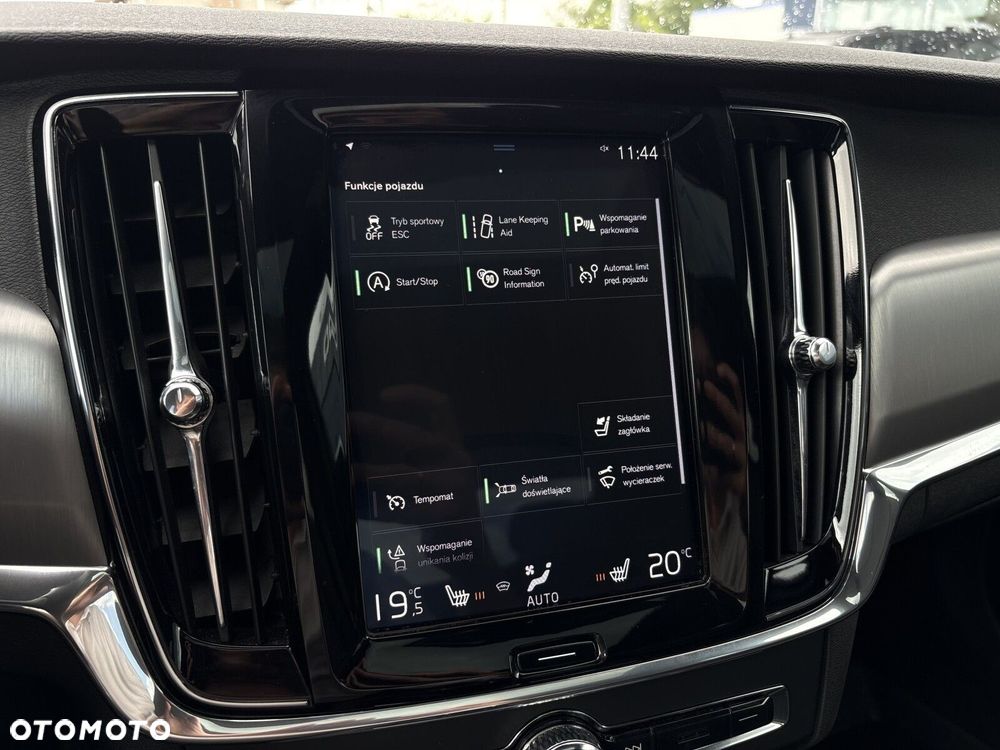 Volvo S90 - 22