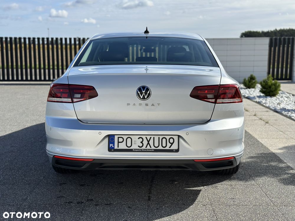 Volkswagen Passat - 10