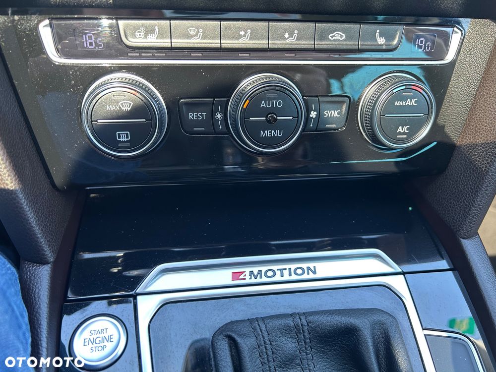 Volkswagen Passat 2.0 TDI Bi-Turbo BMT 4Mot Highline DSG - 10