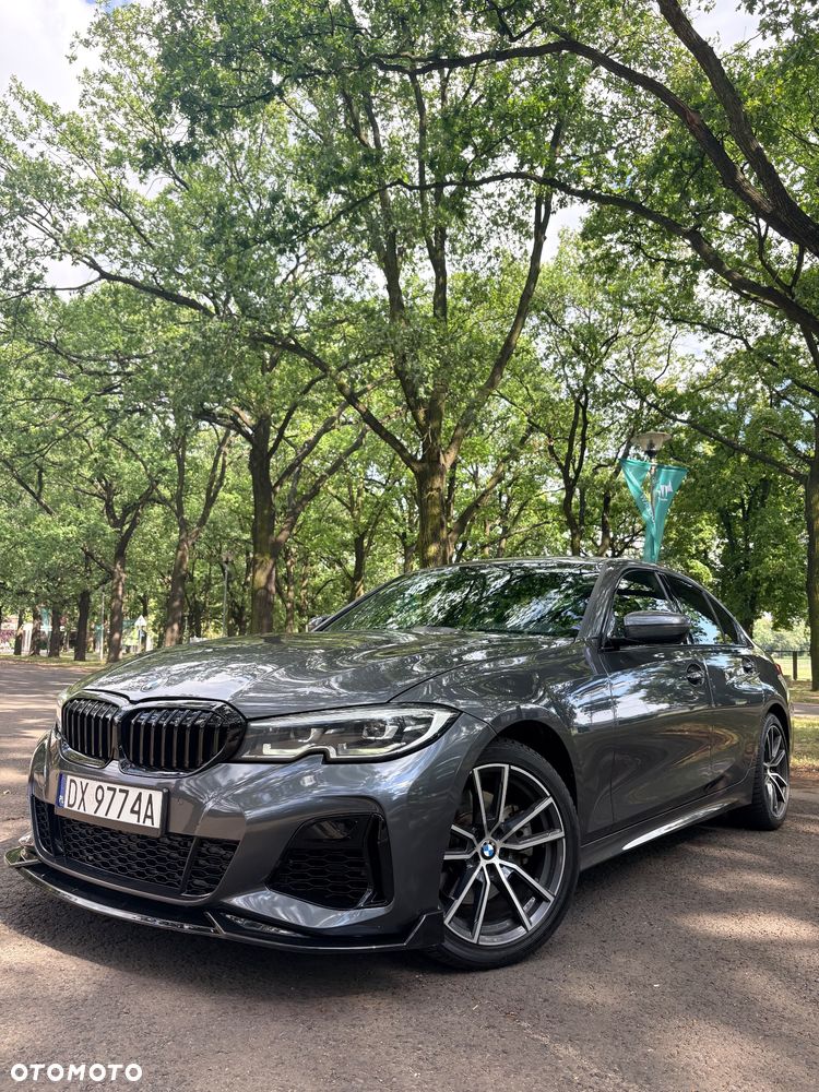 BMW Seria 3 330i - 3