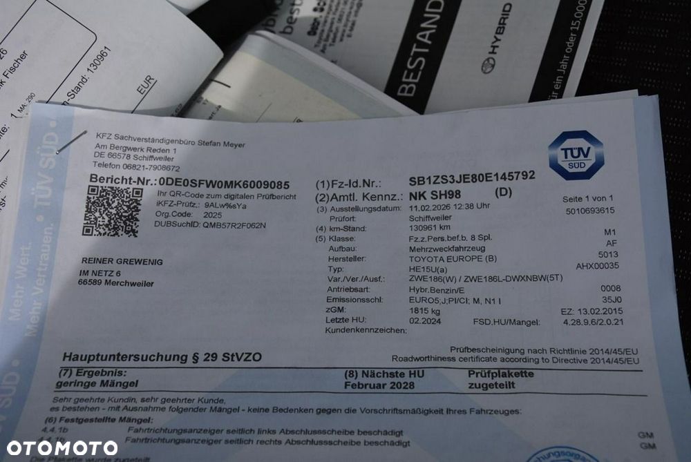 Toyota Auris Hybrid 135 Premium - 32