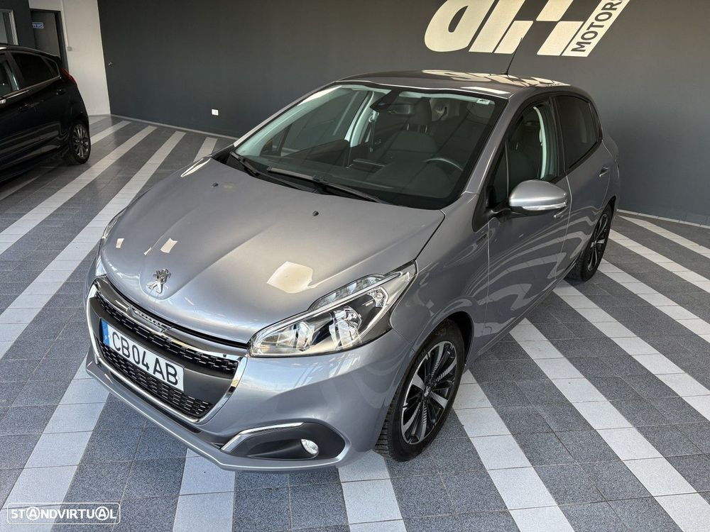 Peugeot 208 1.2 PureTech Signature - 6