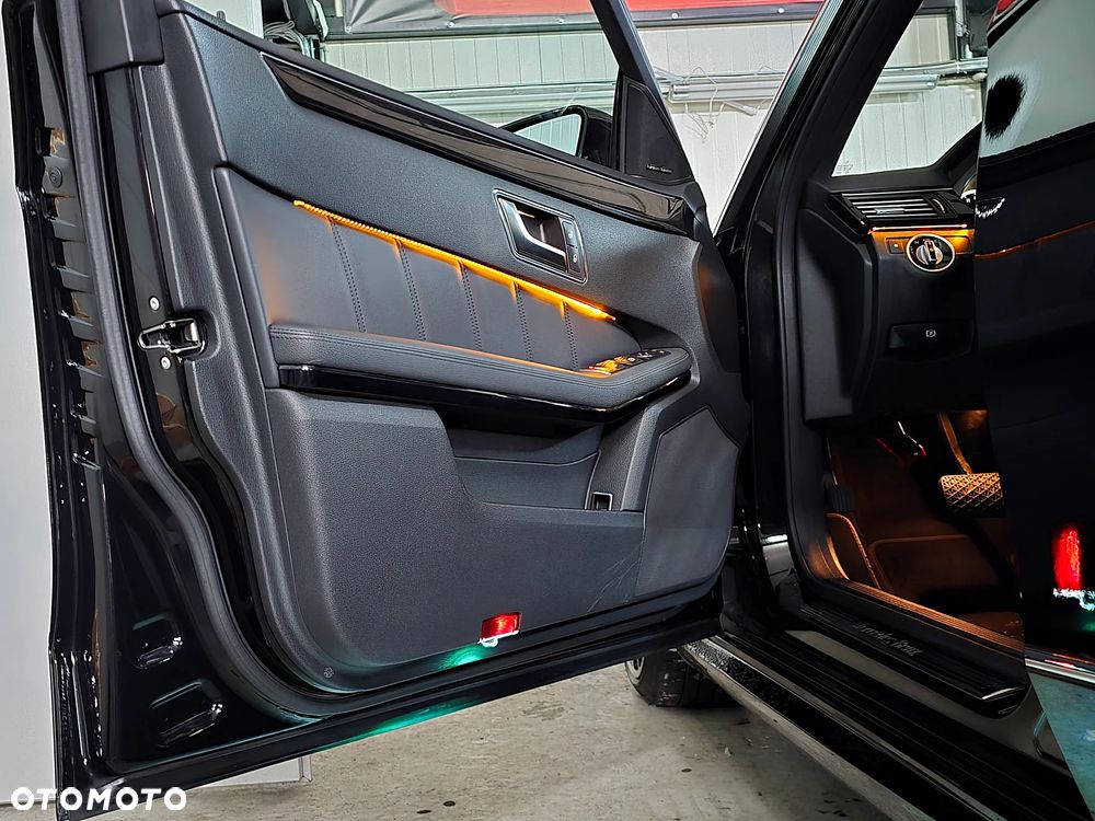 Mercedes-Benz Klasa E 200 CGI BlueEFFICIENCY 7G-TRONIC Avantgarde - 37