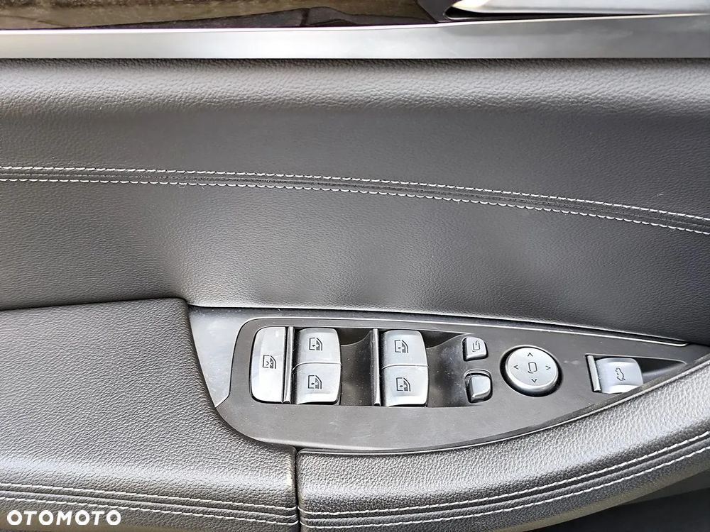 BMW iX3 80kWh Impressive - 17