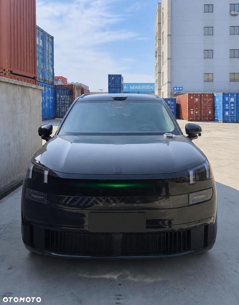 Lynk & Co 900 - 2