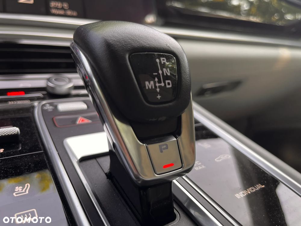 Porsche Panamera Turbo S - 24