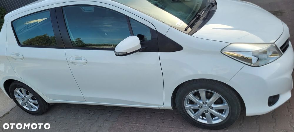 Toyota Yaris 1.4 D-4D - 11