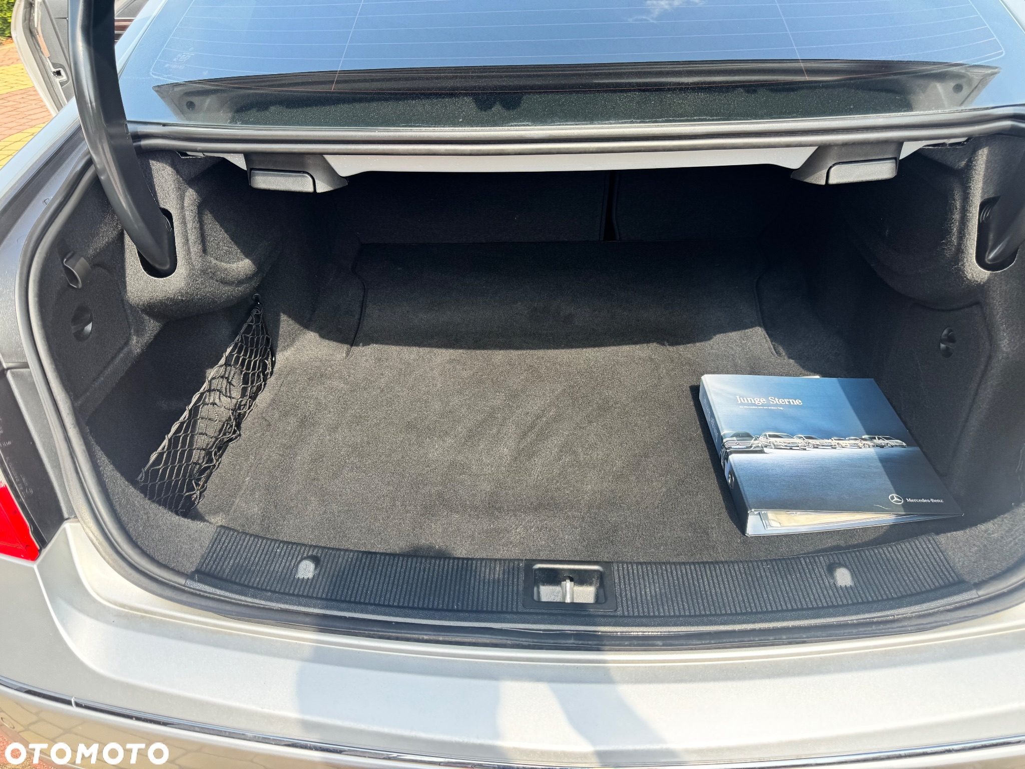 Mercedes-Benz Klasa E 350 CGI Cabrio BlueEFFICIENCY 7G-TRONIC Avantgarde - 31