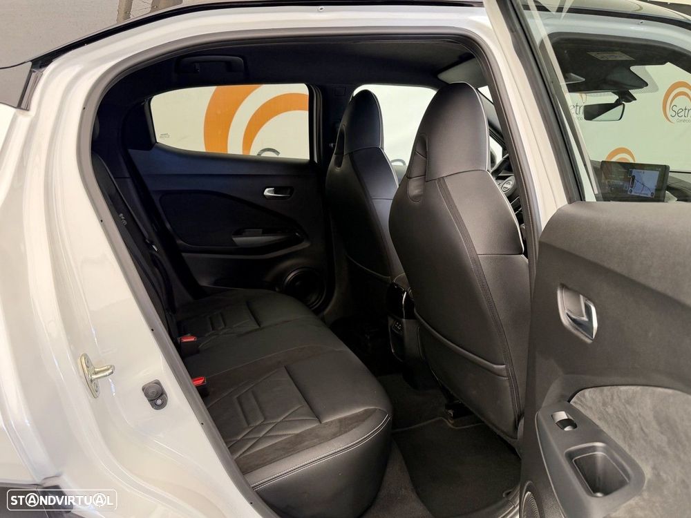 Nissan Juke 1.0 DIG-T N-Design C.Two Tone S.DCT - 11