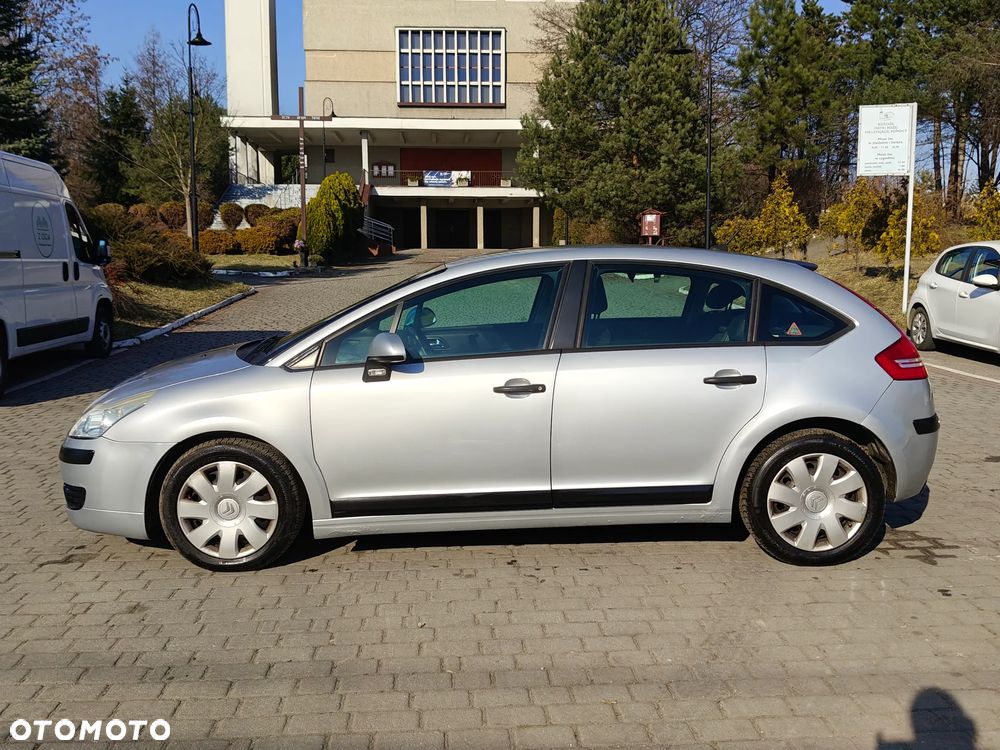 Citroën C4 1.4 16V Impress - 3