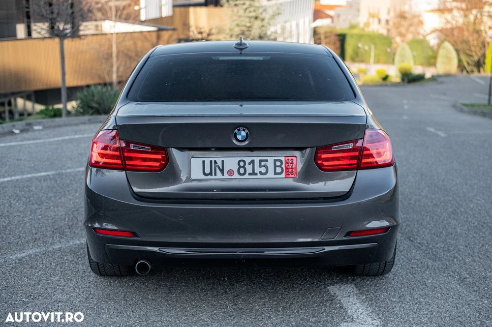 BMW Seria 3 320d Aut. - 12