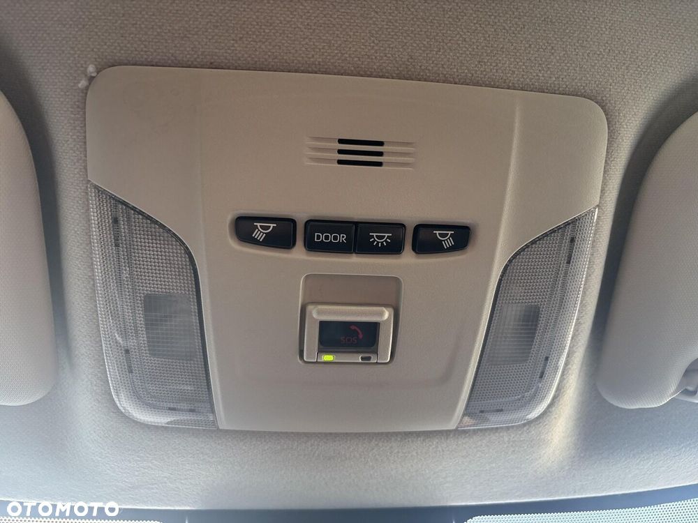 Toyota Corolla 1.8 Hybrid Comfort - 27