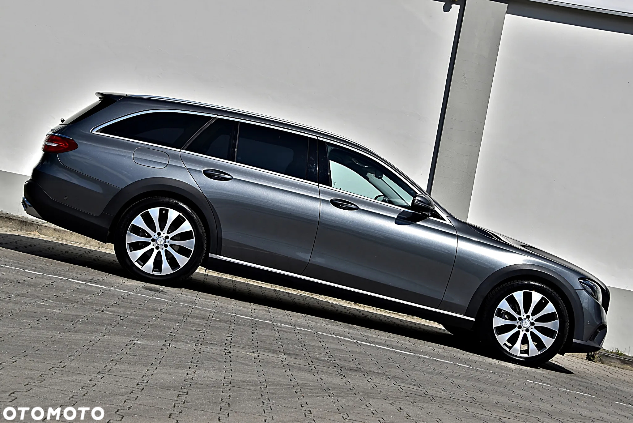 Mercedes-Benz Klasa E 220 d 4Matic T All-Terrain 9G-TRONIC Avantgarde - 7