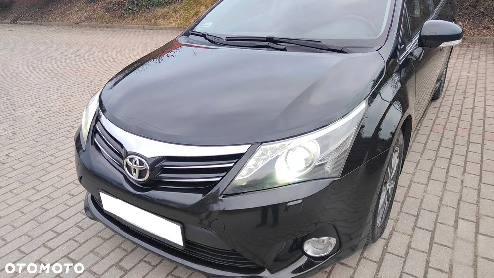 Toyota Avensis 2.0 D-4D Premium - 21