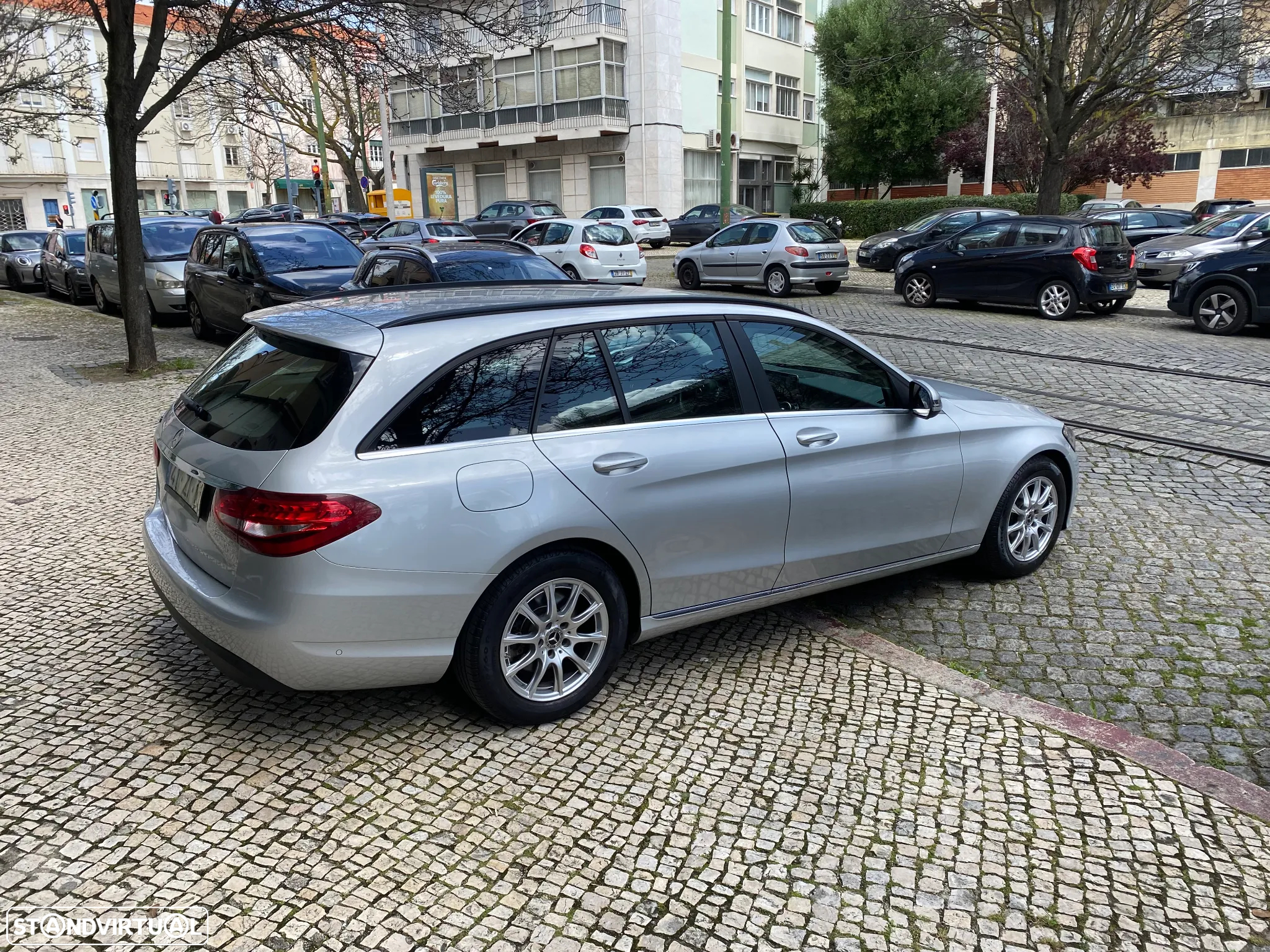 Mercedes-Benz C 200 - 12