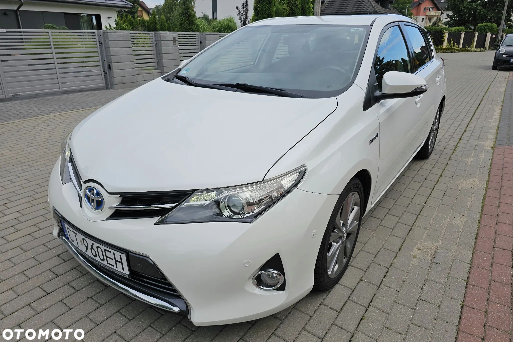 Toyota Auris 1.8 HSD Prestige NAVI - 1