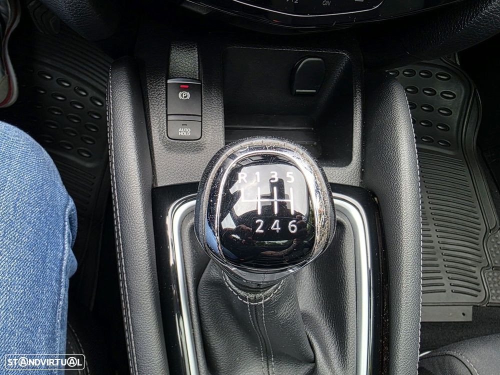 Nissan Qashqai 1.5 dCi N-Connecta J18 - 15