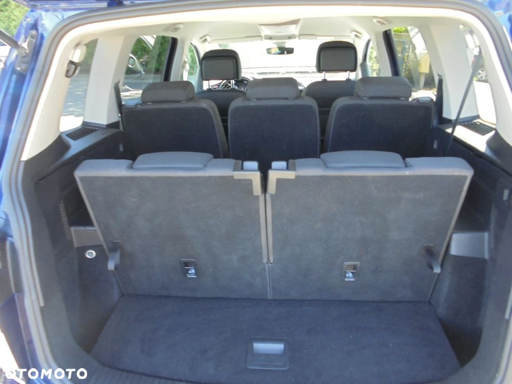 Volkswagen Touran 2.0 TDI SCR DSG IQ.DRIVE - 17