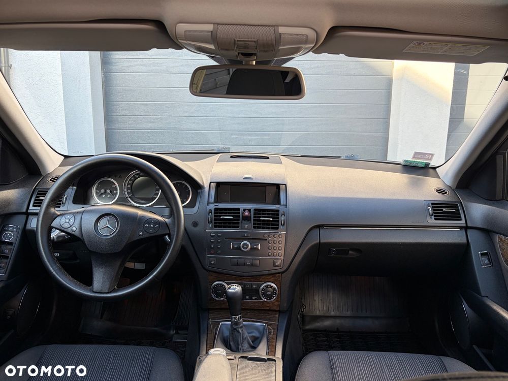 Mercedes-Benz Klasa C 180 K BlueEff Elegance - 30