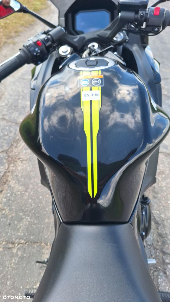 Kawasaki Ninja - 32