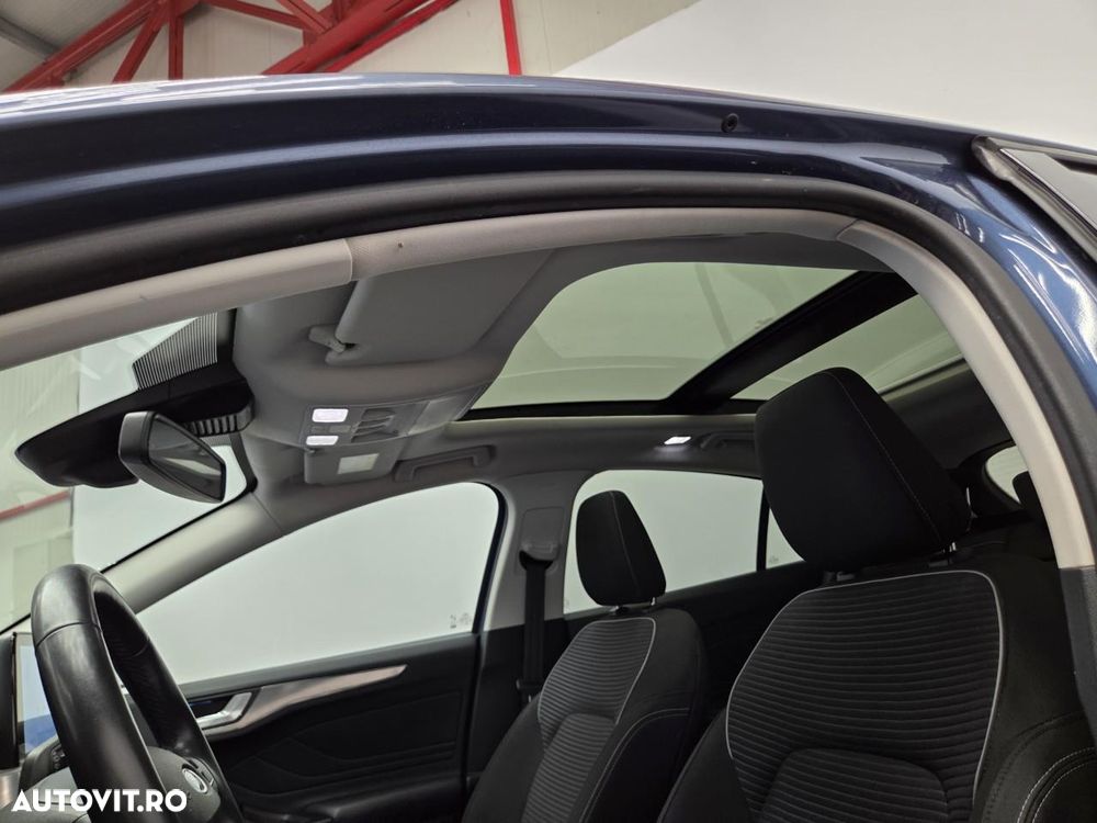 Ford Focus 1.0 EcoBoost Titanium Business - 11