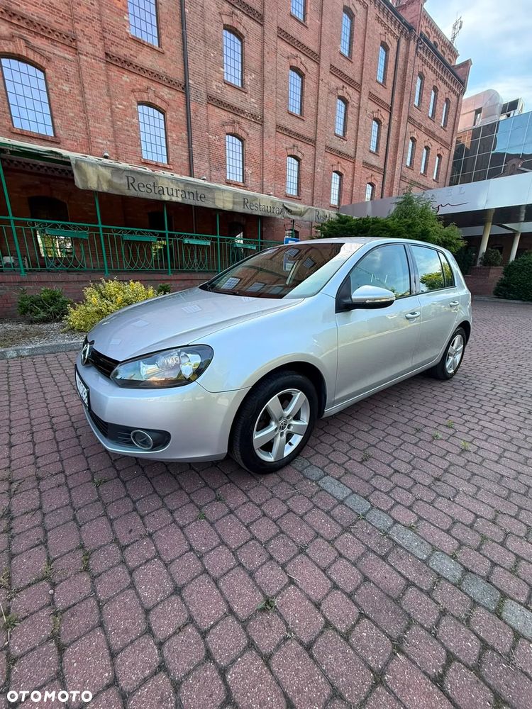 Volkswagen Golf - 8