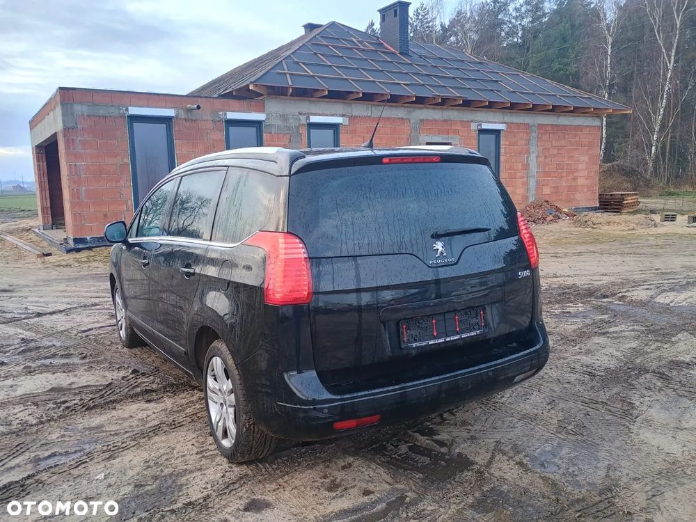 Peugeot 5008 HDI FAP 150 Family Plus - 2