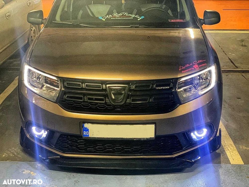 Lip prelungire ornament pentru bara fata adaptabil pe Dacia Sandero 2 - 1