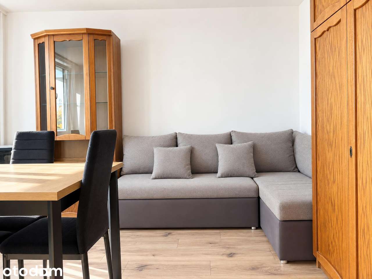 30 m² oddzielna kuchnia, balkon Grochów