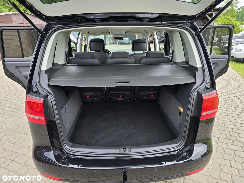 Volkswagen Touran 2.0 TDI DPF BlueMotion Technology Highline - 14