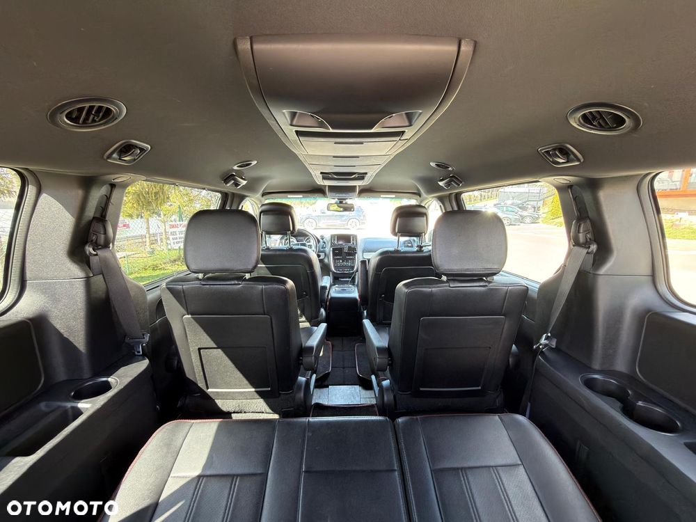 Dodge Grand Caravan 3.6 R/T - 11