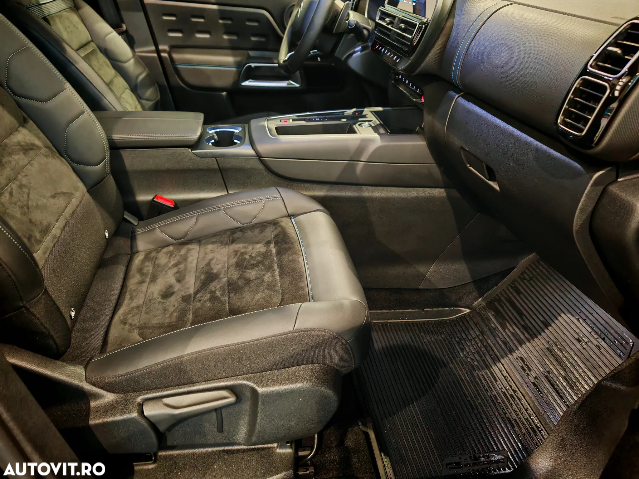 Citroën C5 Aircross 1.2 MHEV 136 eDCT6 MAX - 15