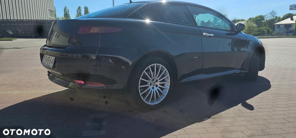 Alfa Romeo GT 1.9JTD 16V Black Line - 8