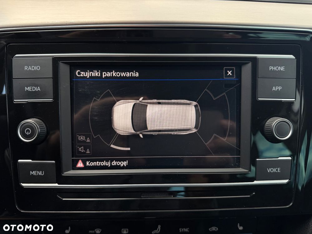 Volkswagen Passat - 27