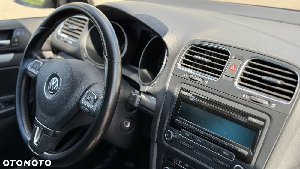 Volkswagen Golf 1.6 TDI DPF MATCH - 24