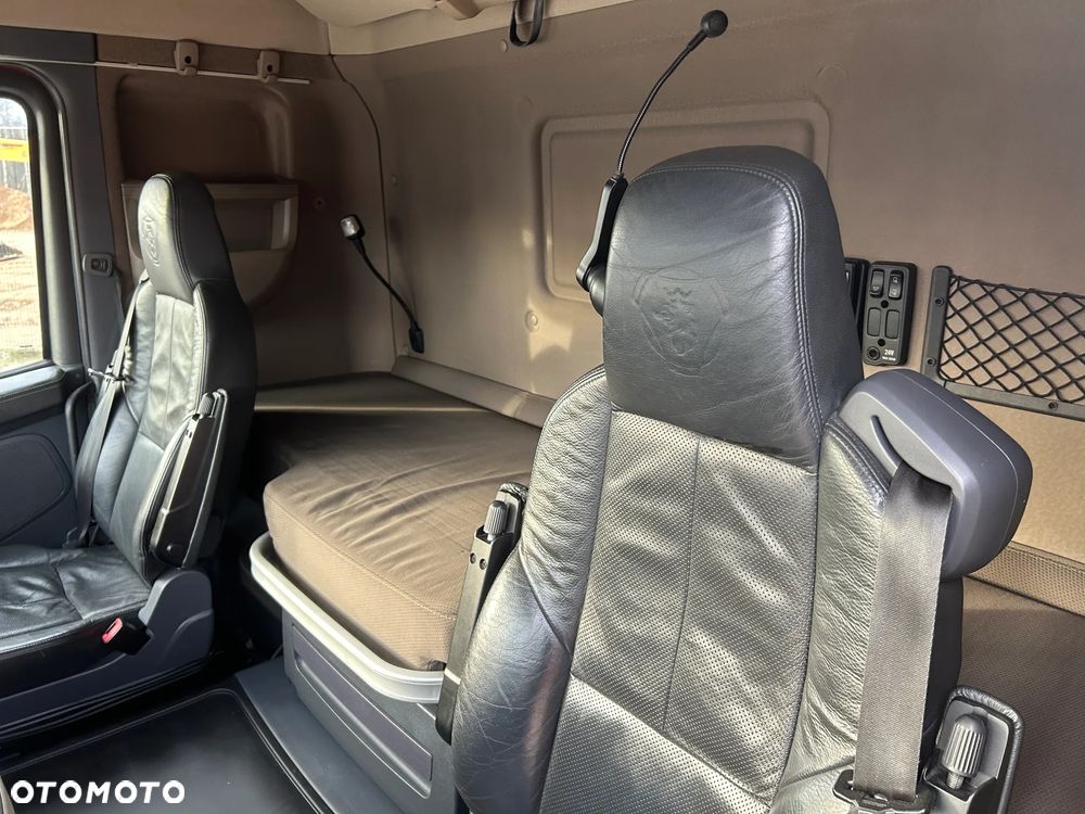 Scania R450 RETARDER / SKÓRY / NAVI / AUTOMAT / POLSKI SALON / ZBIORNIKI PALIWA 1500 L / LAMPY LED / FULL SPOJLERY / TYŁ 4 PODUSZKI / BARDZO ŁADNA SCANIA 2015 ROK !! - 22