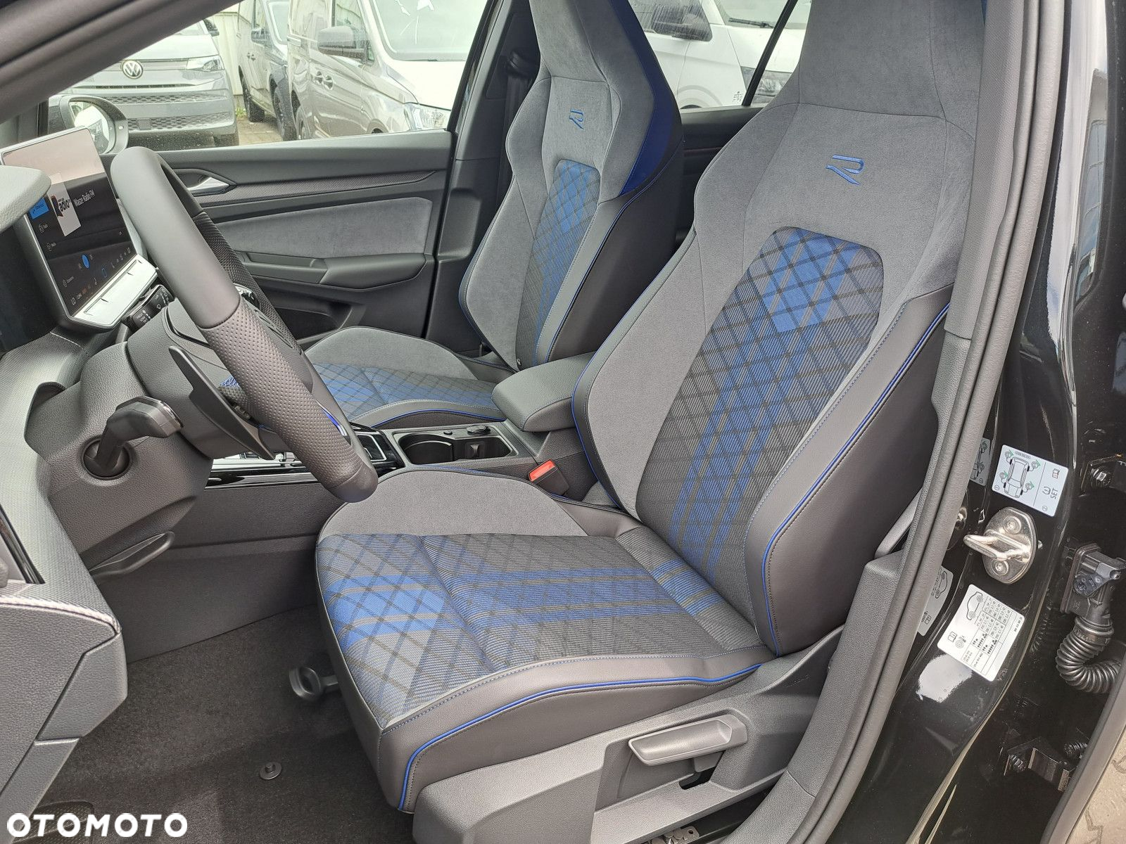 Volkswagen Golf - 11